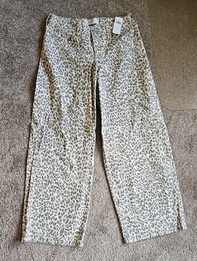 Hollister Leopard-Print Low-Rise Wide-Leg Pants in Cream and Gray